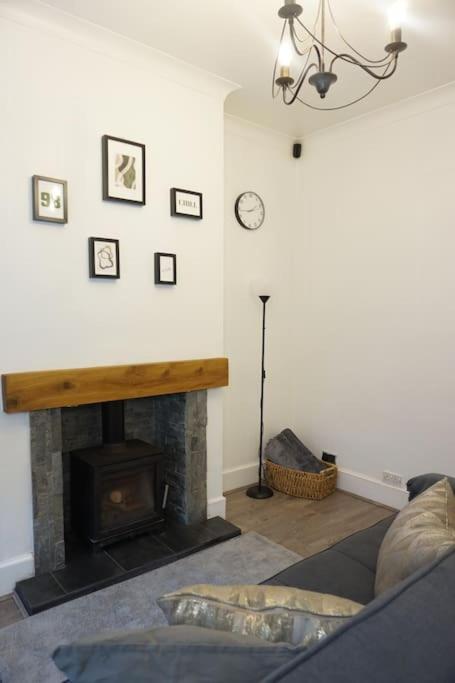 Cosy In Sutton Coldfield Sleeps 5 Holiday home
